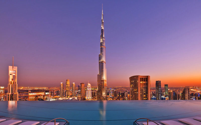 Towering Dubai Burj Khalifa