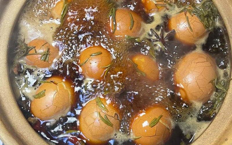 Cook Eggs in marinade Soup