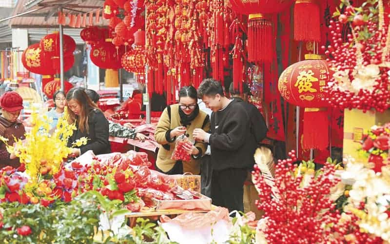 Do Chinese New Year Shopping