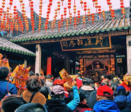 Pray to Tai Sui
